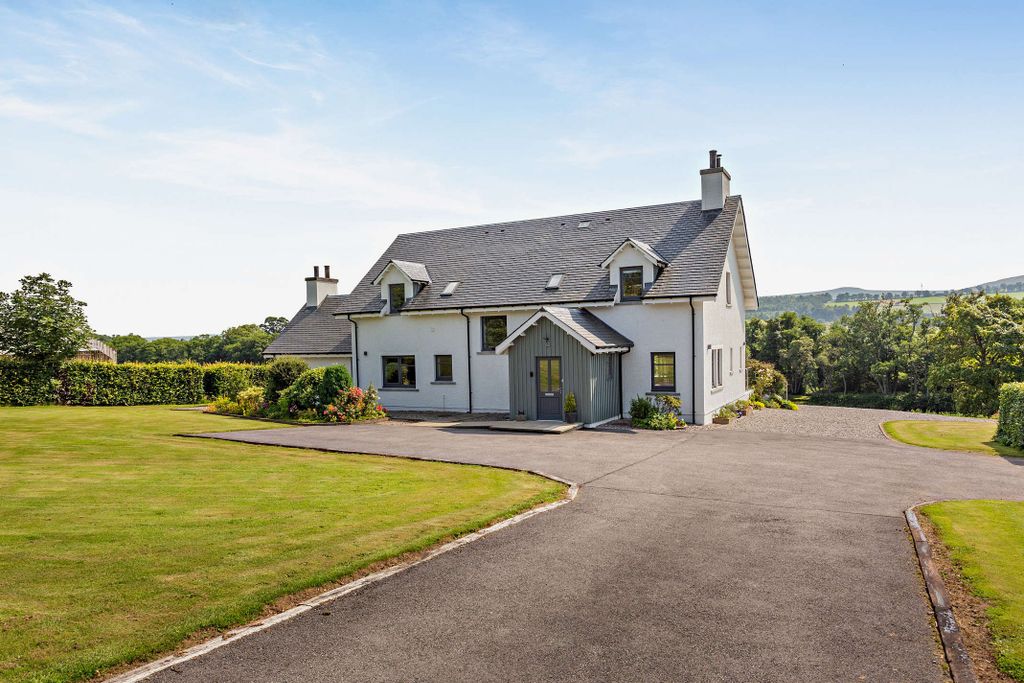 Property photo 3 of 16 Moy Bridge Croft