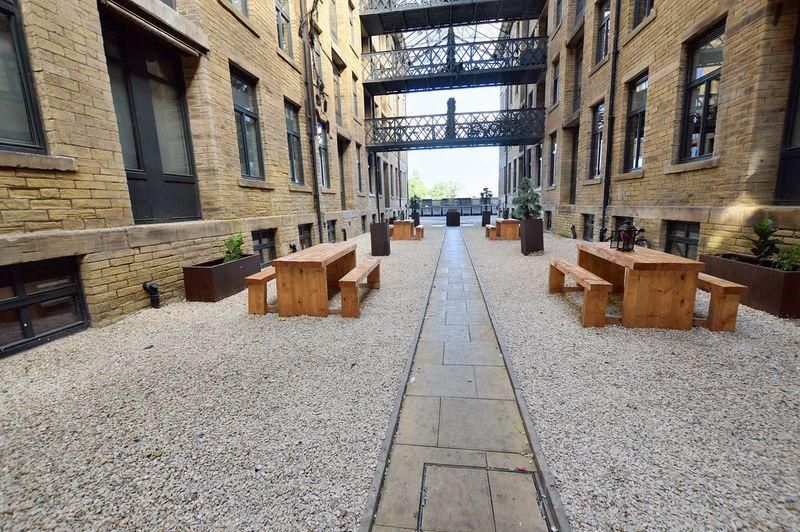 Property photo 1 of 10 Courtyard 2.Jpeg