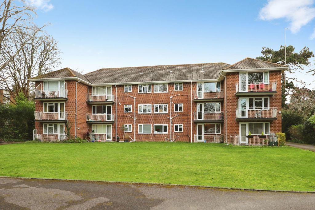 Property photo 1 of 7 Photo 10