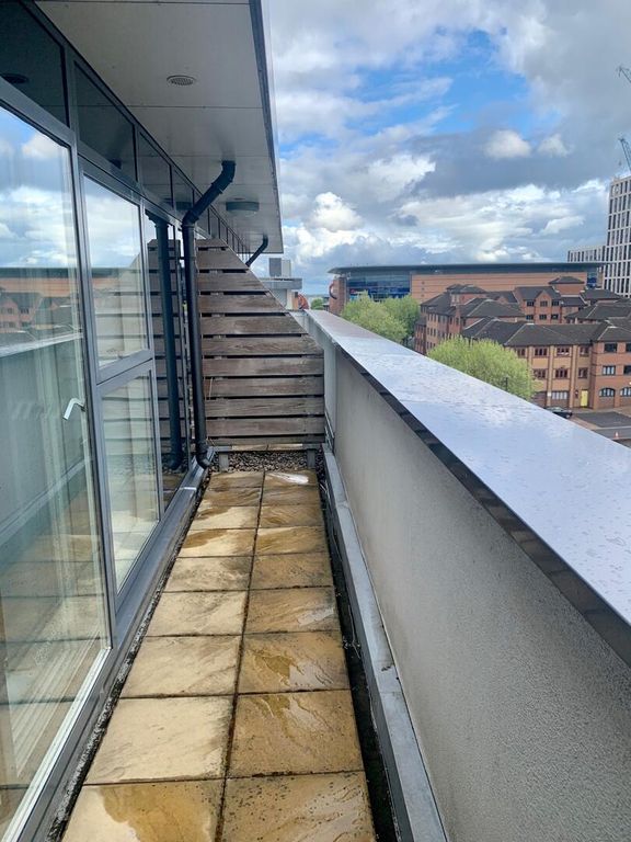 Property photo 3 of 7 Balcony