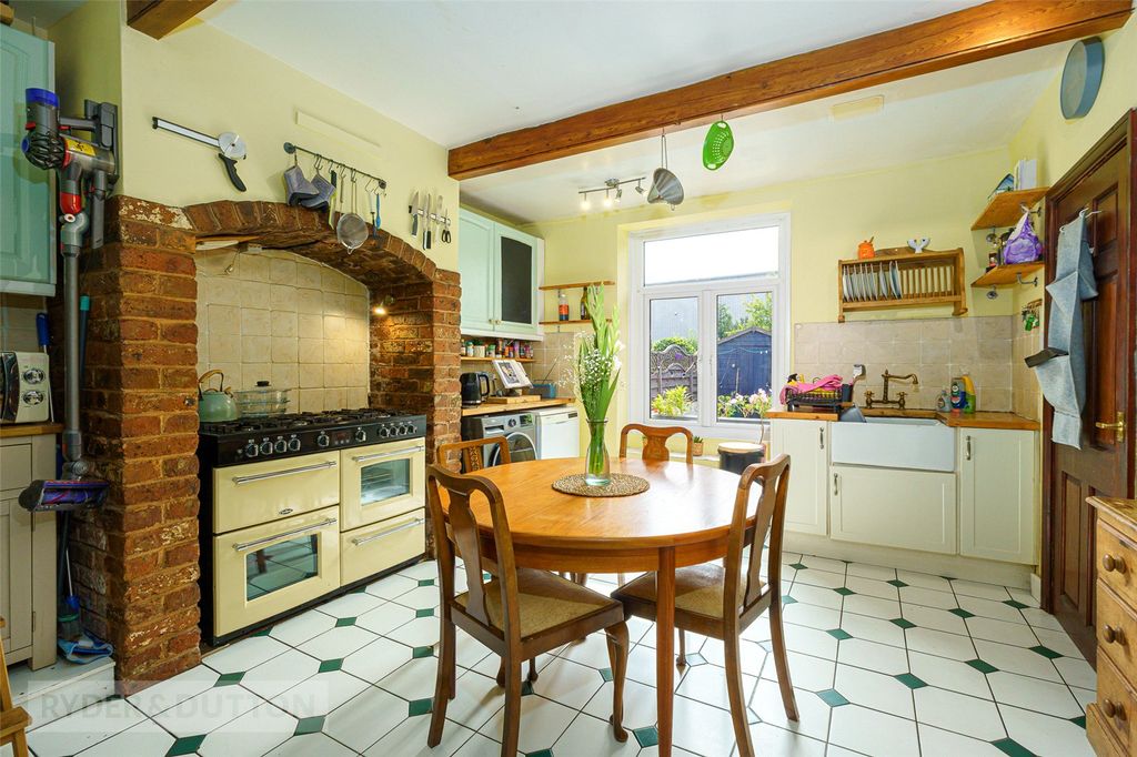 Property photo 2 of 19 Dining Kitchen