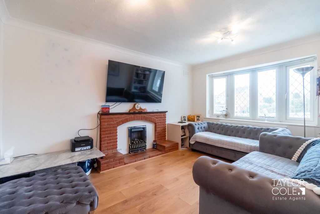 Property photo 2 of 29