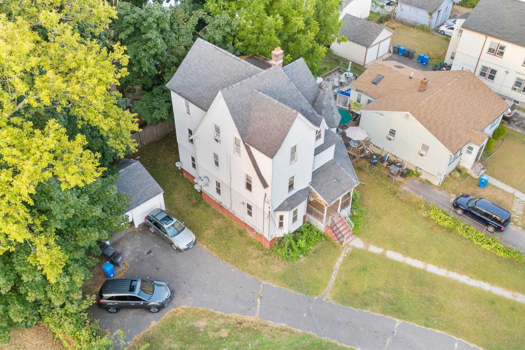 Property photo 3 of 10 <Alttext/>