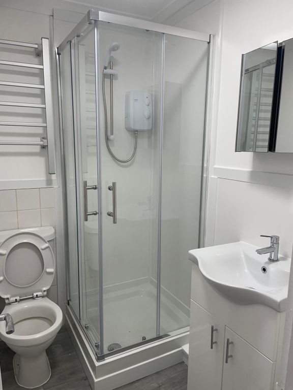 Property photo 3 of 5 231A168A-5714-4033-Ac2c-Afab9E42Abd2