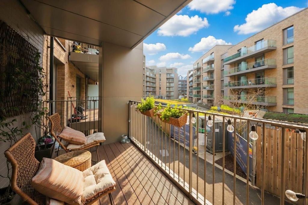 Property photo 3 of 11