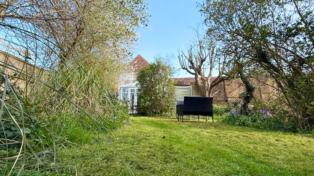 Property photo 1 of 30