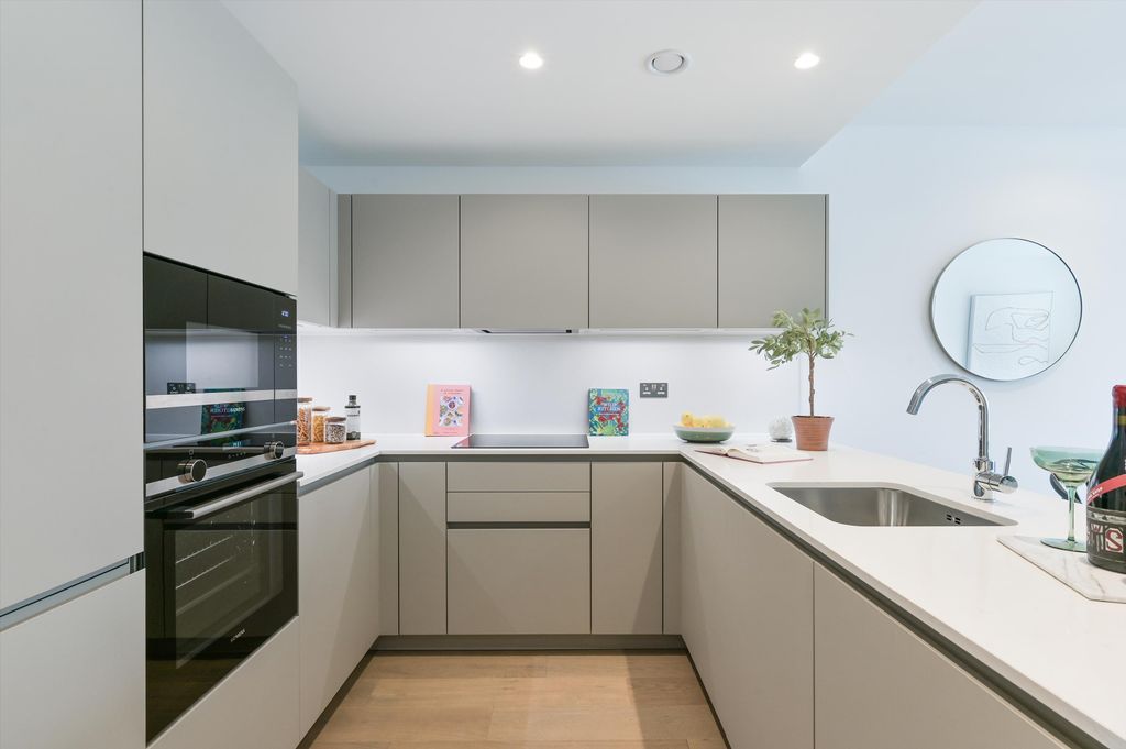 Property photo 2 of 12 Image