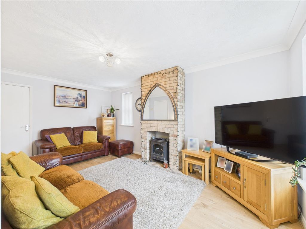 Property photo 3 of 13 Cam05451G0-Pr0067-Still006.Jpg