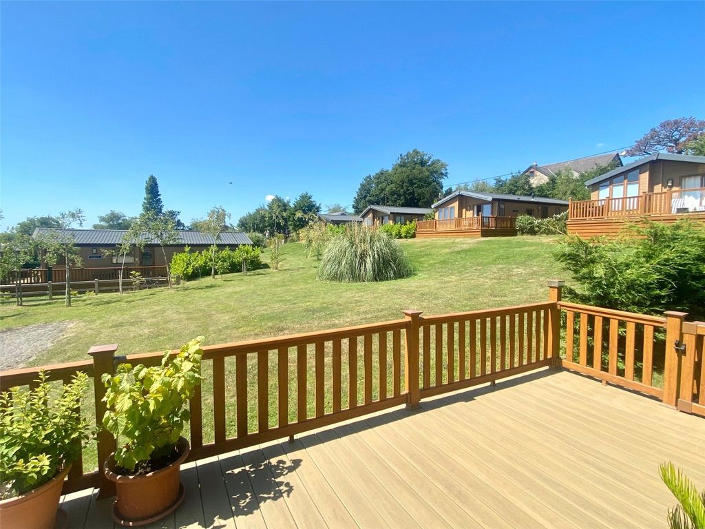 Property photo 3 of 11 Photo 16