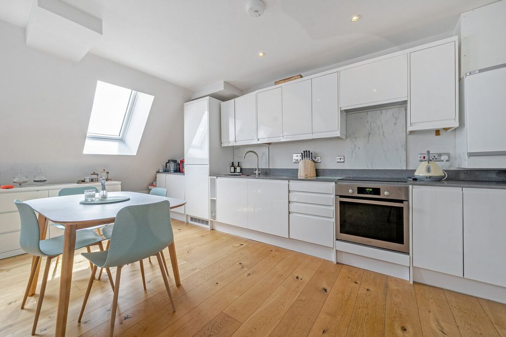 Property photo 1 of 10 Picture No. 30