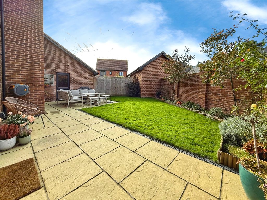 Property photo 2 of 19 Picture No. 10