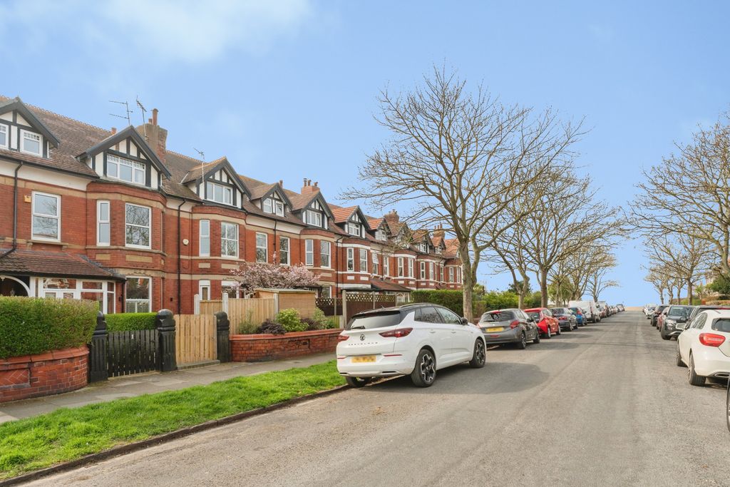 Property photo 2 of 17 Street View