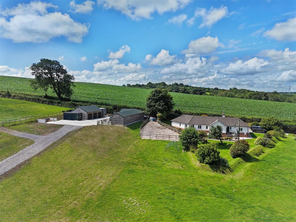 Property photo 3 of 30 Waldon View