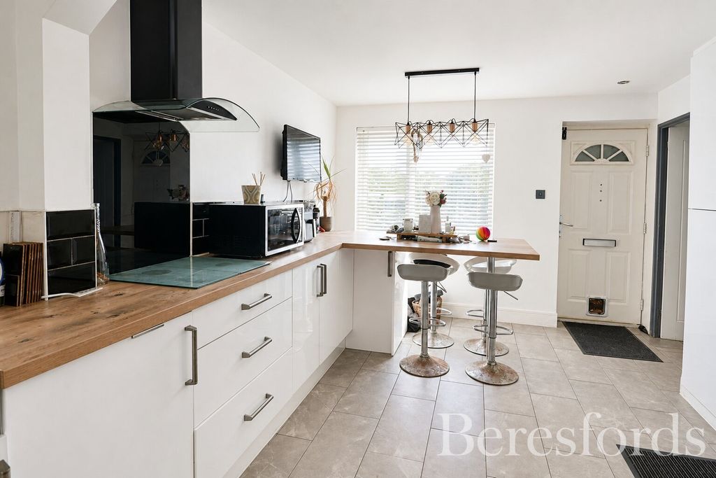 Property photo 3 of 17 Picture No. 06