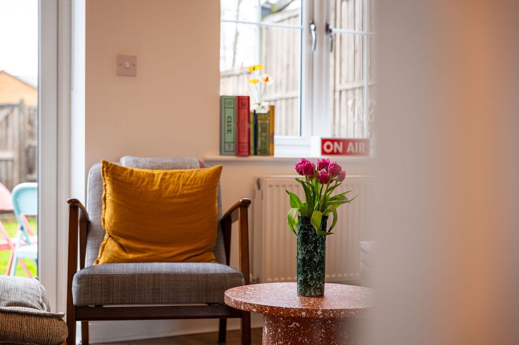 Property photo 3 of 27