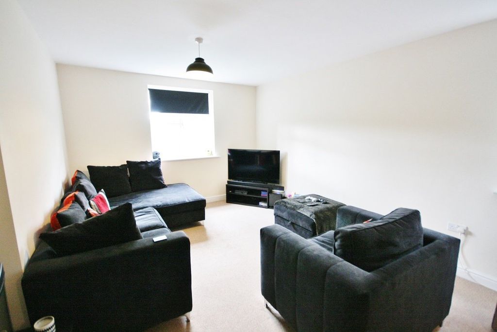 Property photo 3 of 8 Living Room