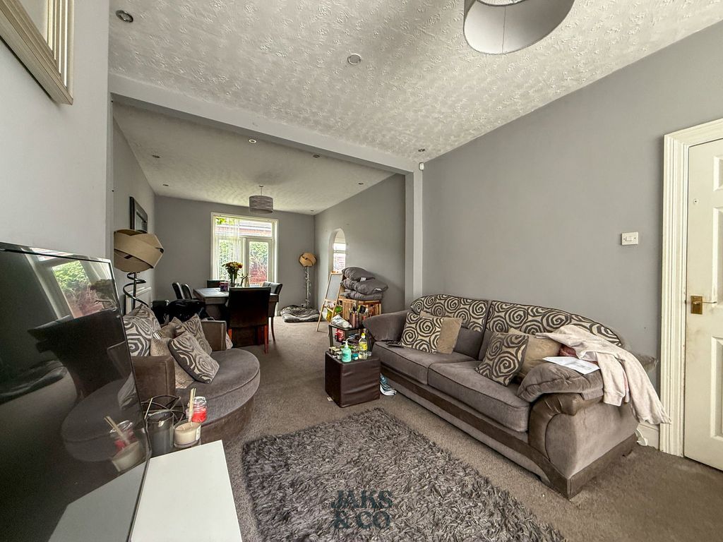 Property photo 3 of 21