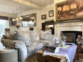 Property photo 3 of 13 Lounge/Diner