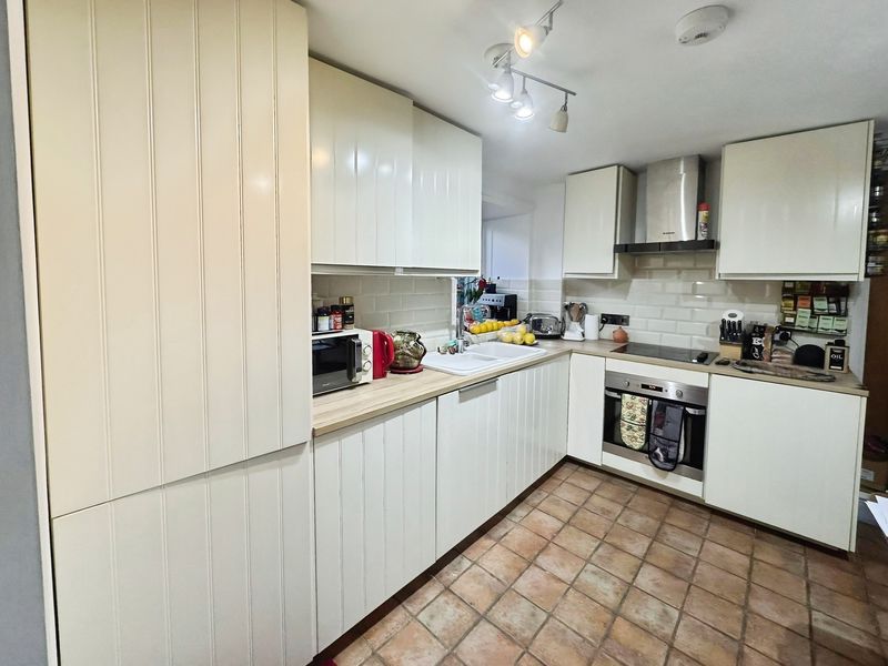 Property photo 2 of 8 Photo 7