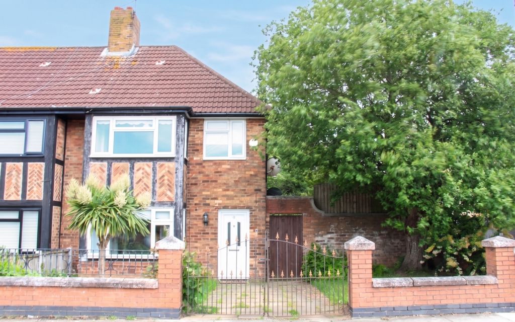 Property photo 2 of 11