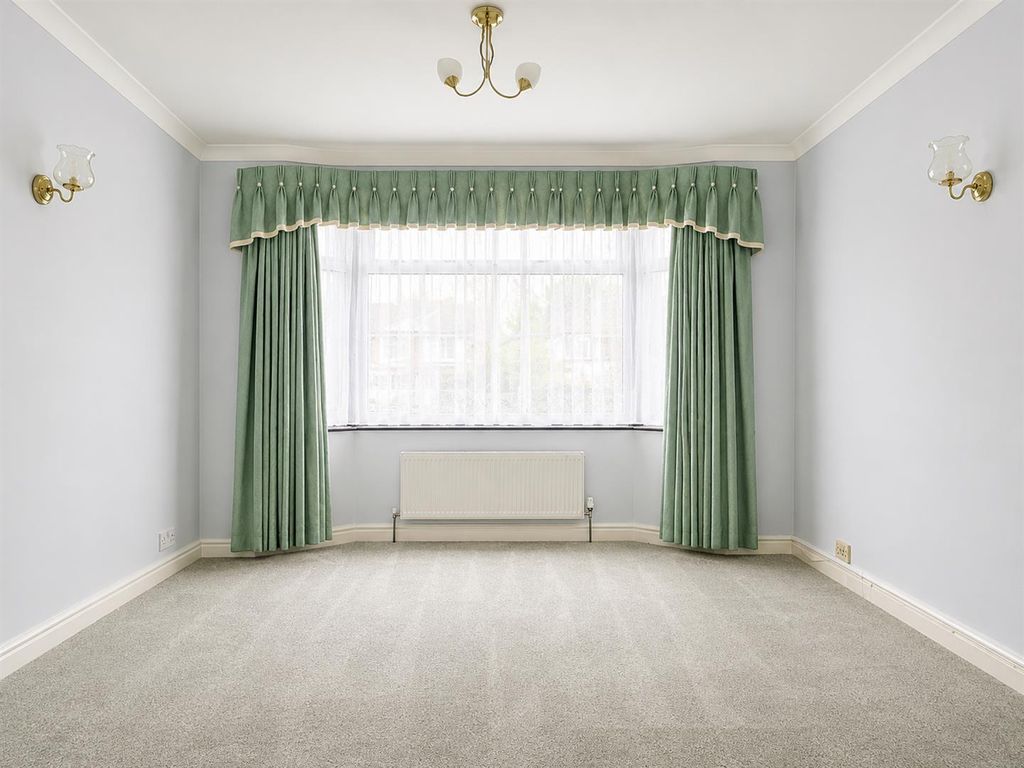 Property photo 2 of 11 Coopers Estate Agents
