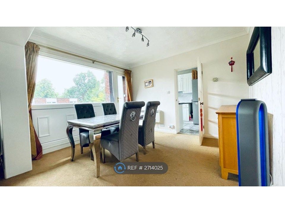 Property photo 1 of 28