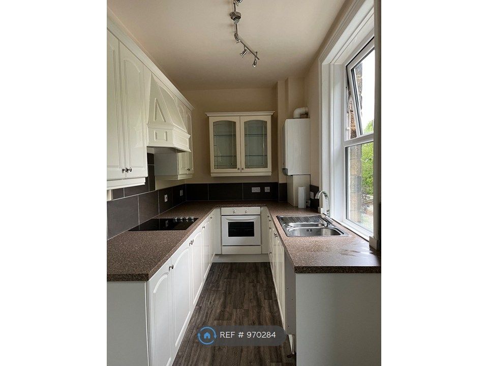 Property photo 3 of 14 Kitchen