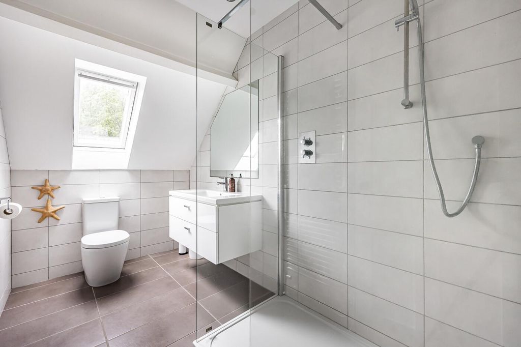 Additional image 23 of 7 bed detached house for saleHarpsden Woods, Harpsden, Henley-On-Thames, Oxfordshire RG9