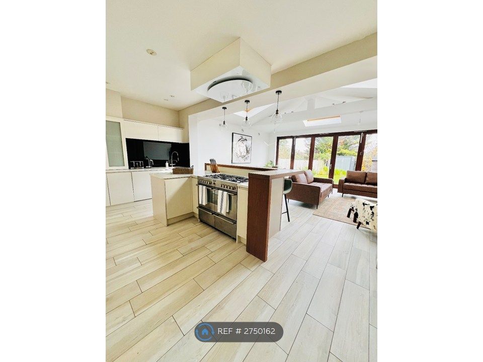 Property photo 2 of 35