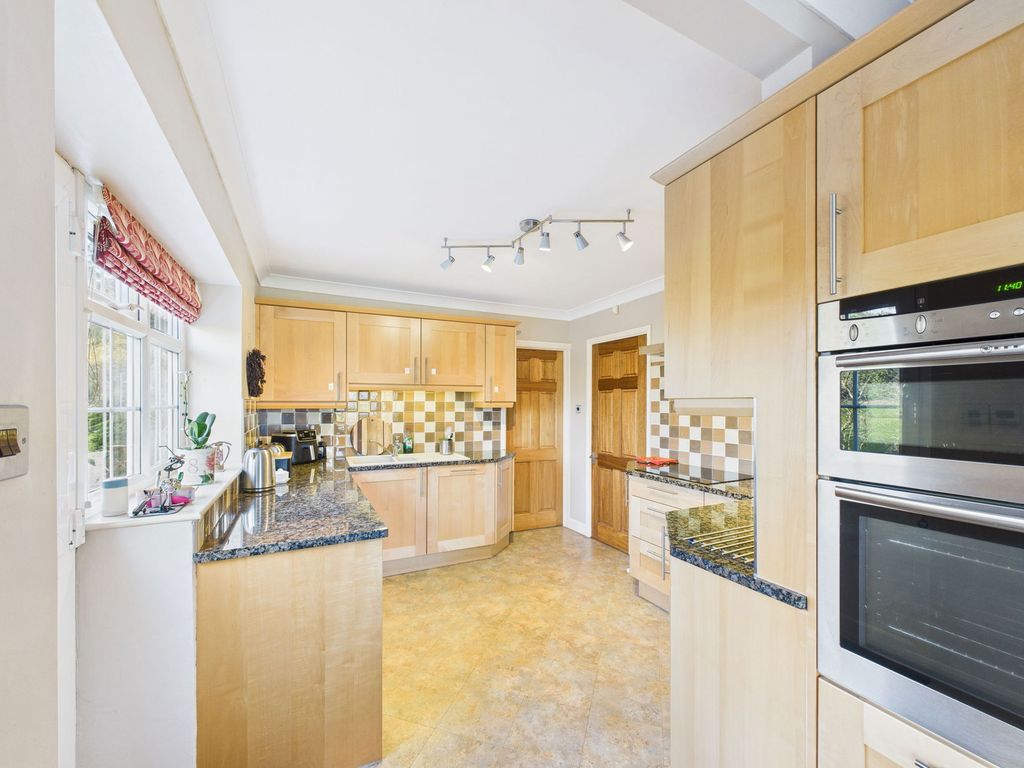 Property photo 3 of 25