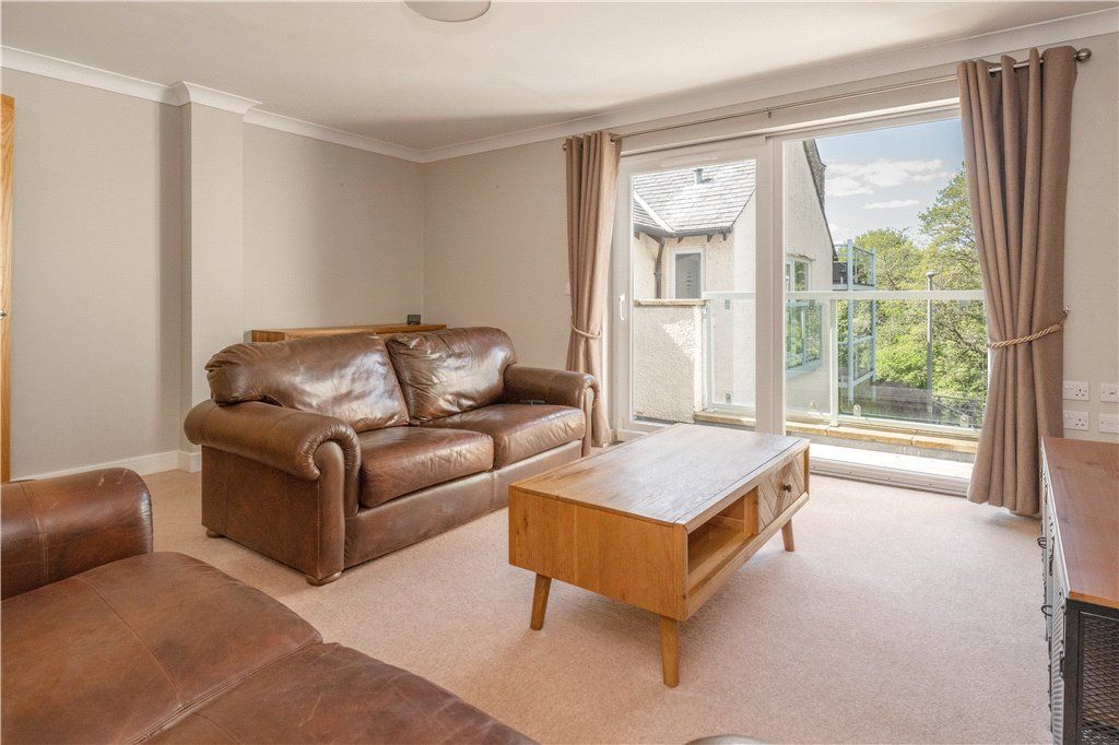 Property photo 2 of 16 Living Room