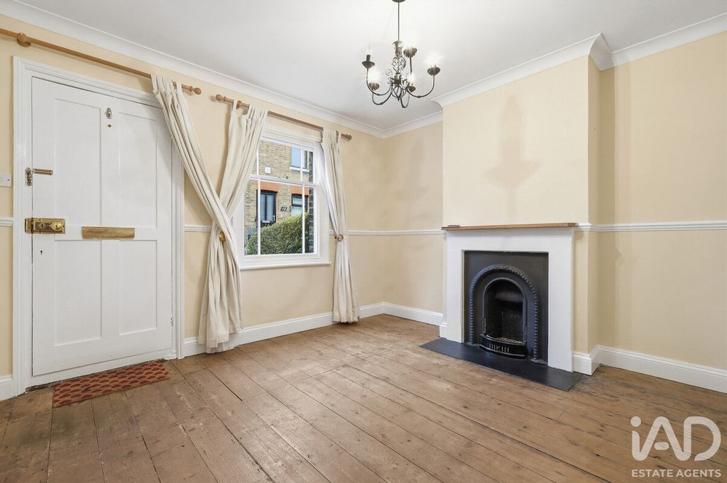 Property photo 2 of 13