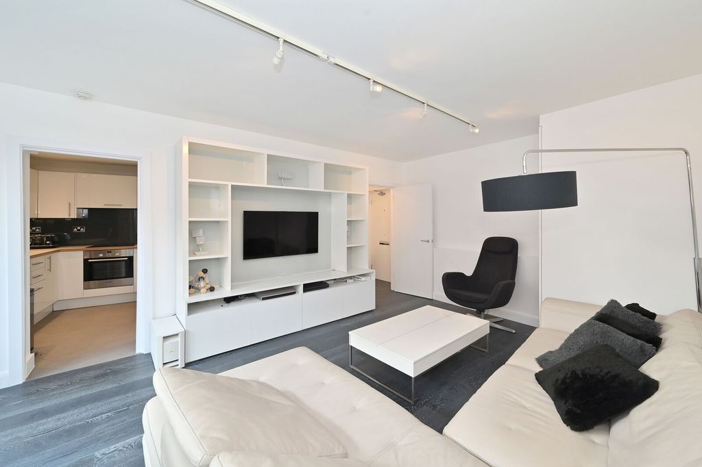 Property photo 1 of 6