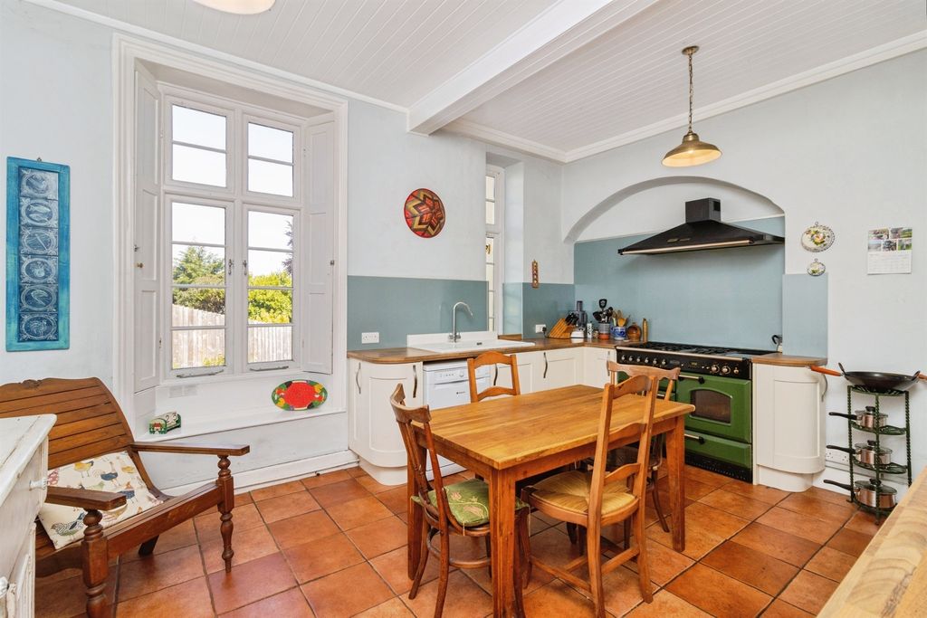 Additional image 9 of 4 bed semi-detached house for saleCourtenay Road, Newton Abbot TQ12