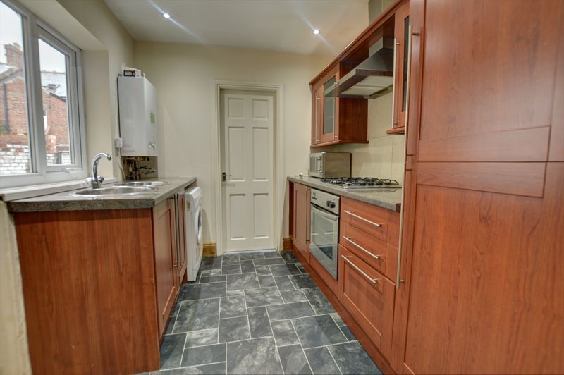 Property photo 3 of 7 Photo 5