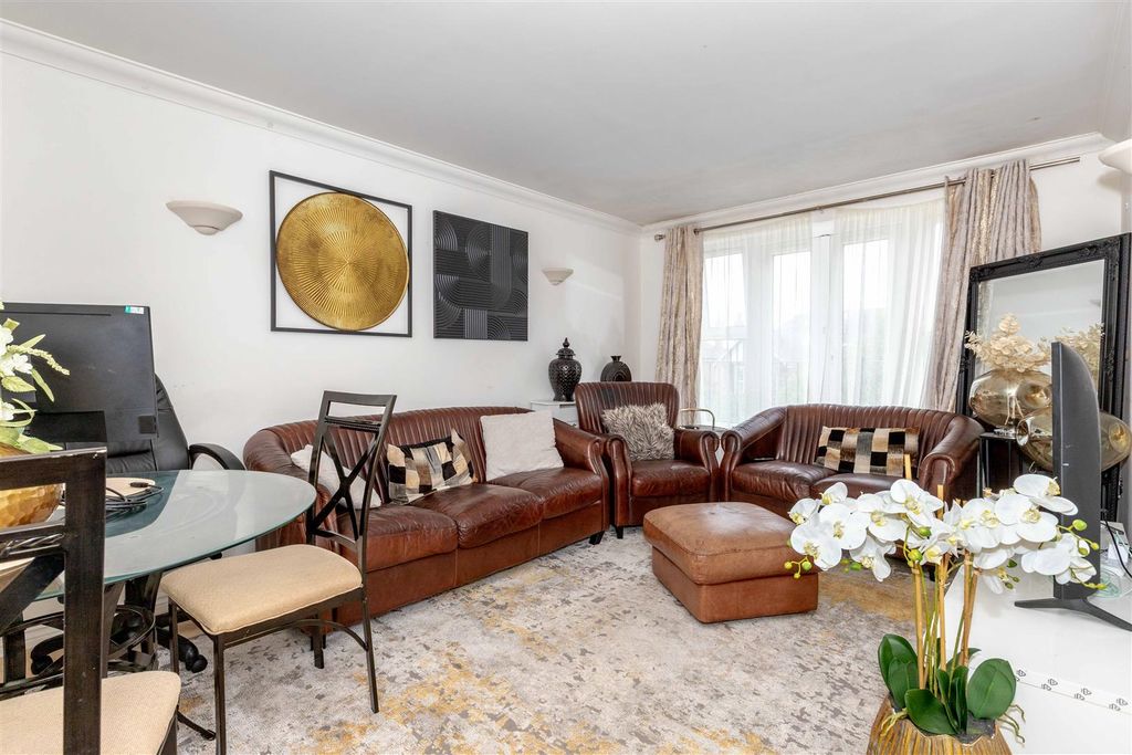 Property photo 3 of 12 Whitworth-12.Jpg