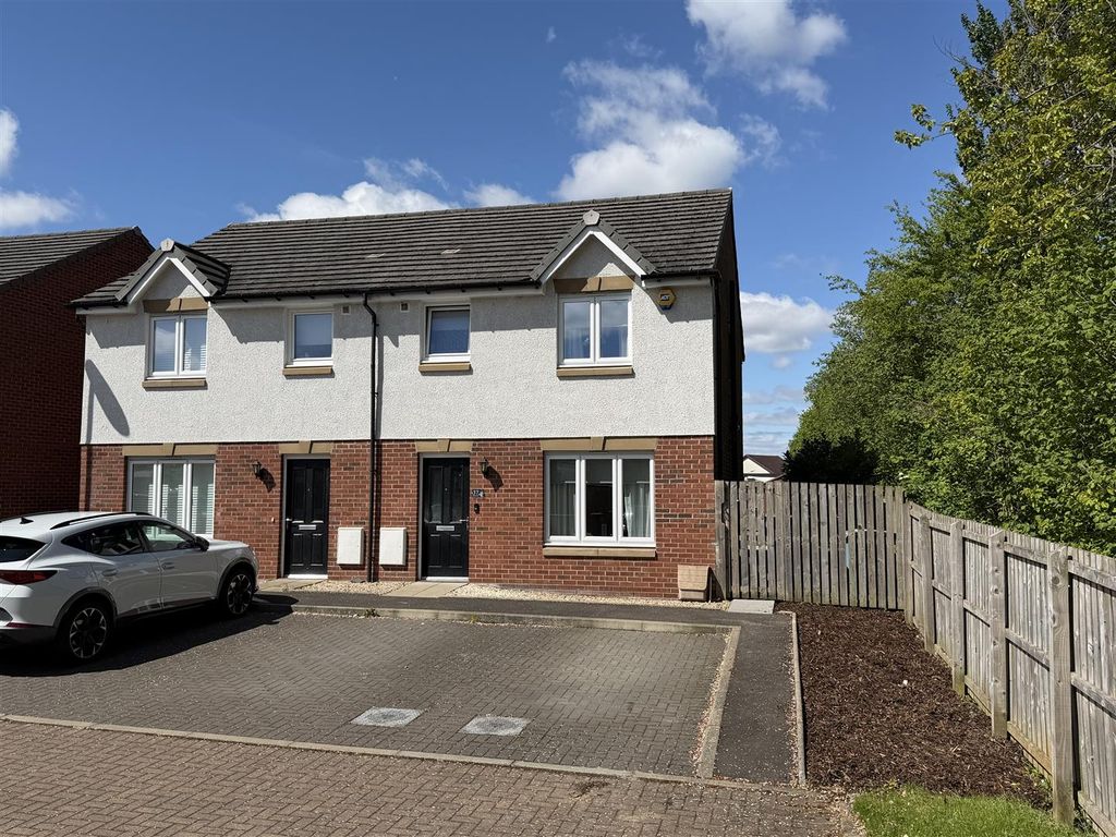 Property photo 1 of 16 Front External