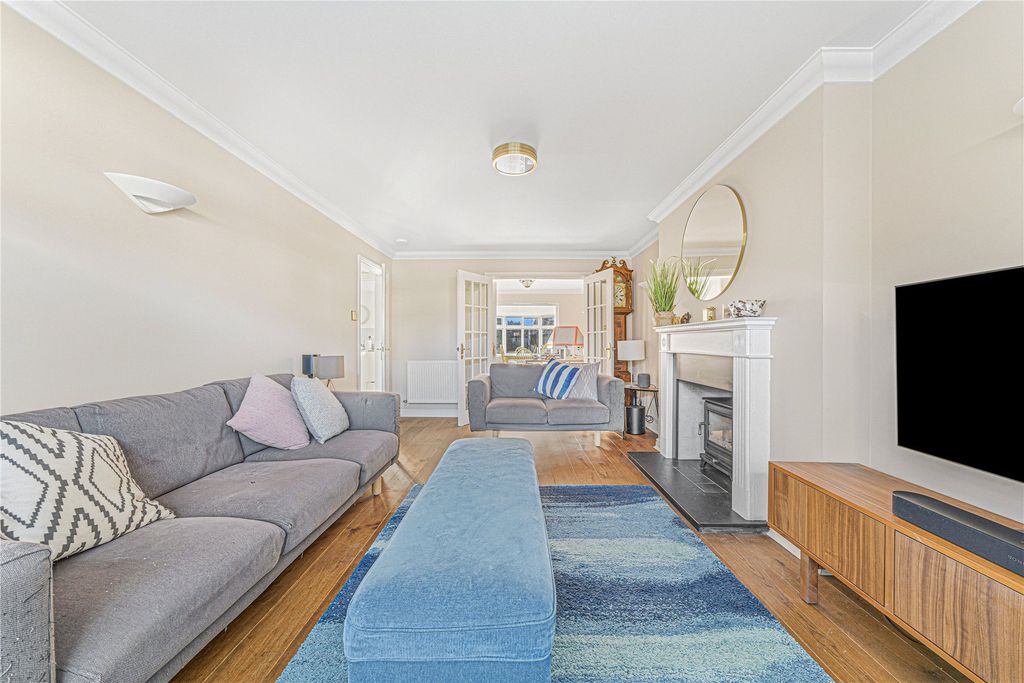 Property photo 2 of 28 Picture No. 34