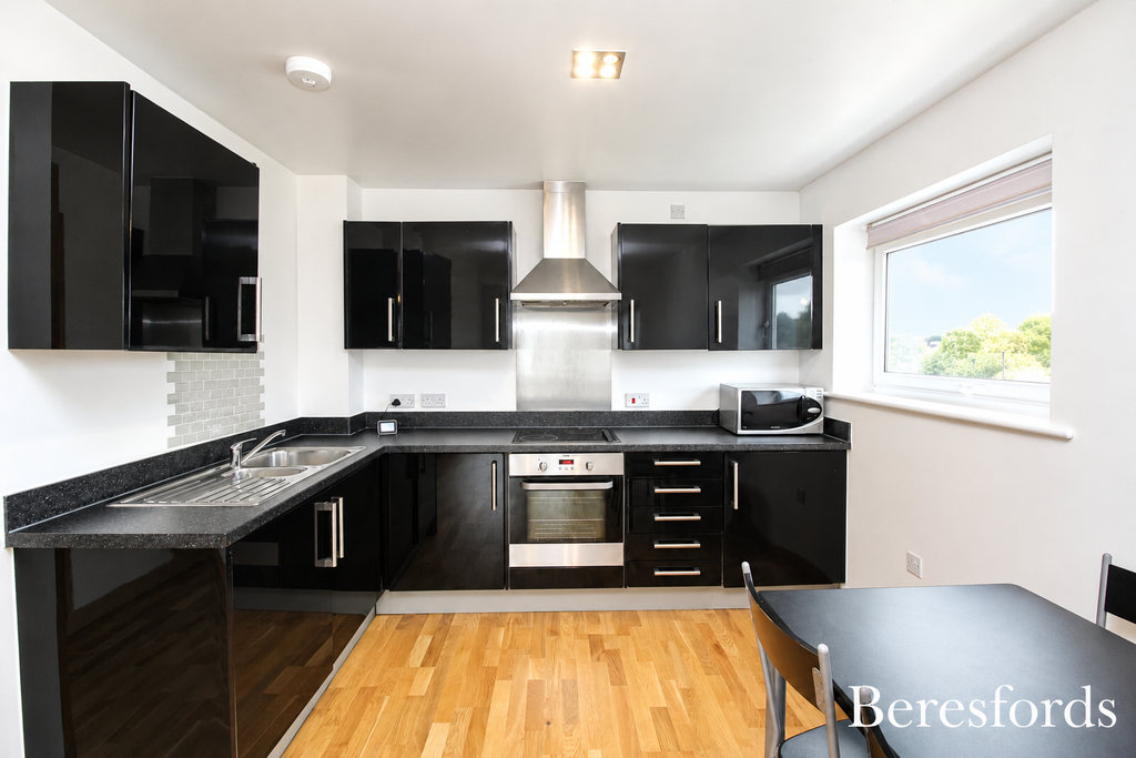 Property photo 3 of 6 Kitchen