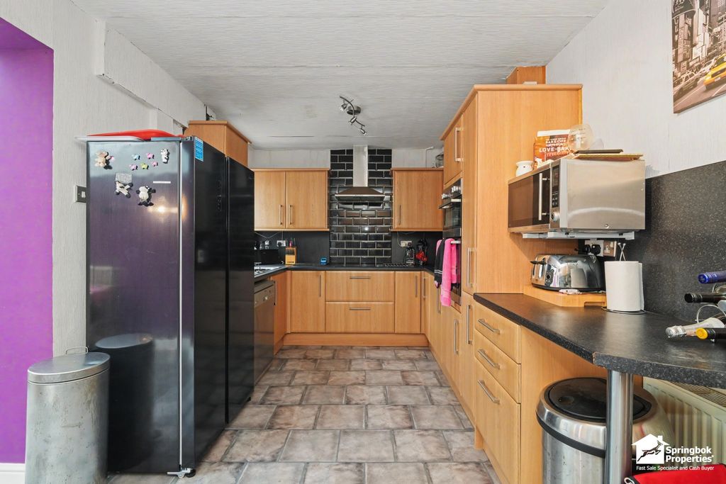 Property photo 3 of 12 Image 2