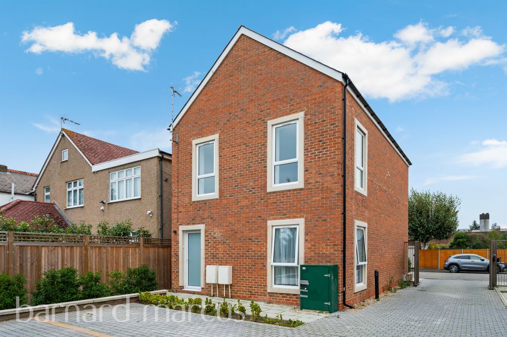 Property photo 1 of 12