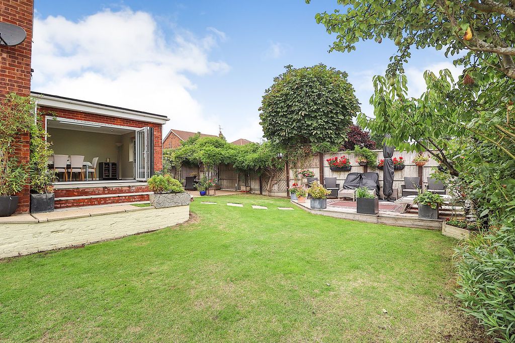 Property photo 3 of 26