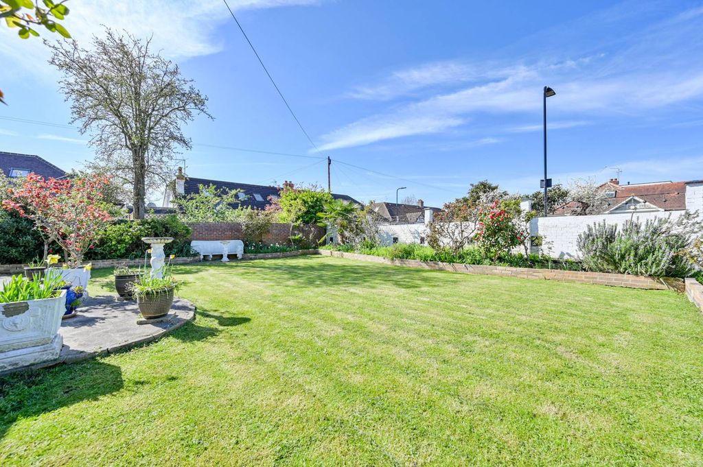 Property photo 2 of 13