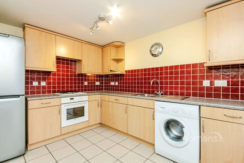 Property photo 3 of 8 Pbox-Img.Jpg