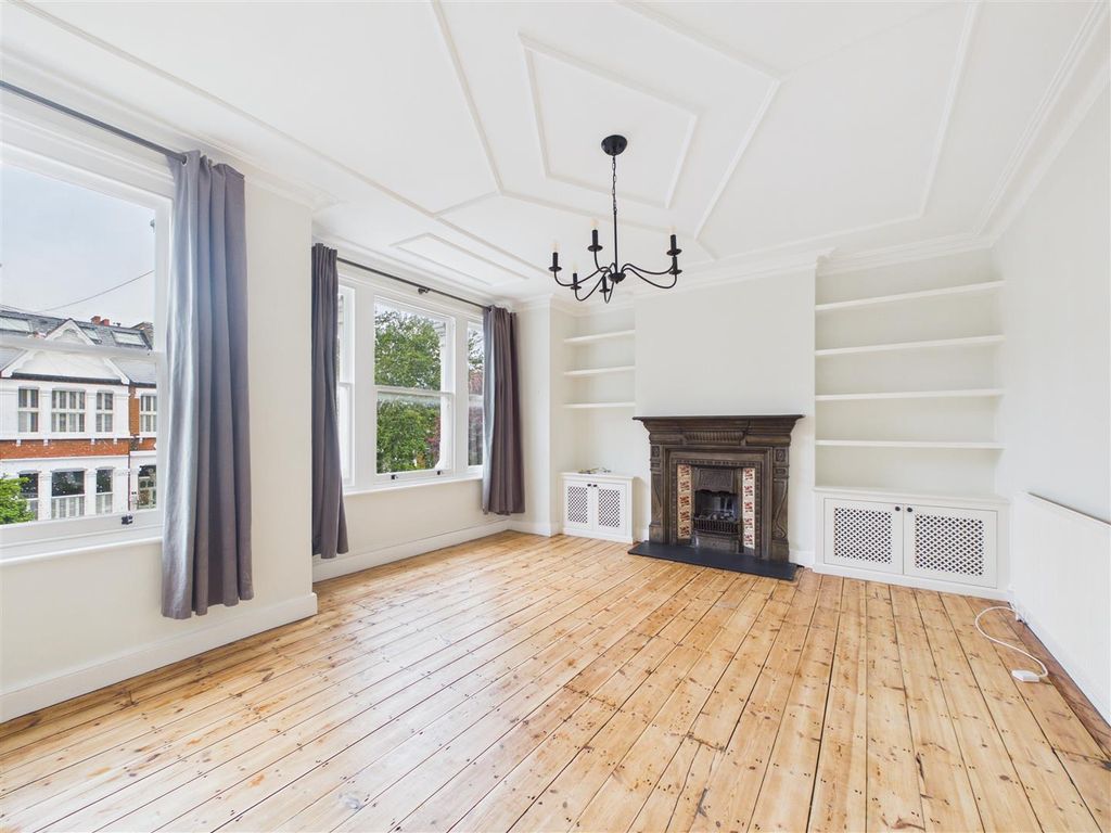 Property photo 2 of 7