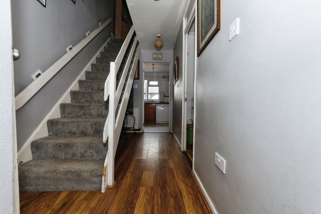 Property photo 2 of 15 Hallway