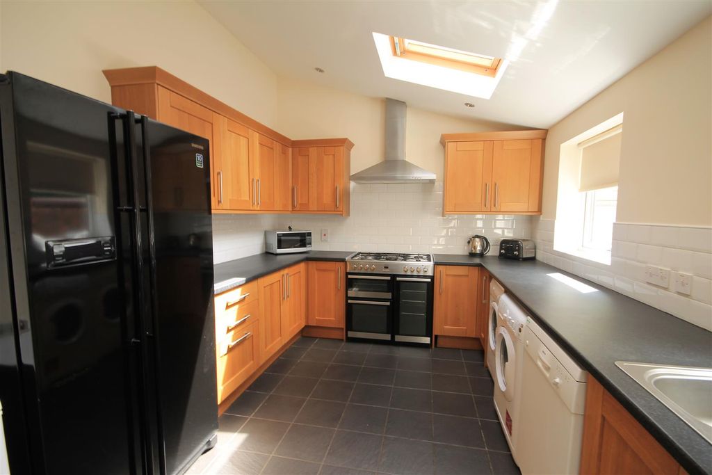 Property photo 1 of 10 20261.Jpg