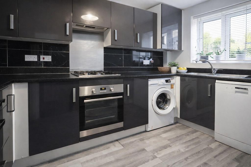 Property photo 2 of 11 File_000000003cd47246A6Eae6523Efe14A1.Png