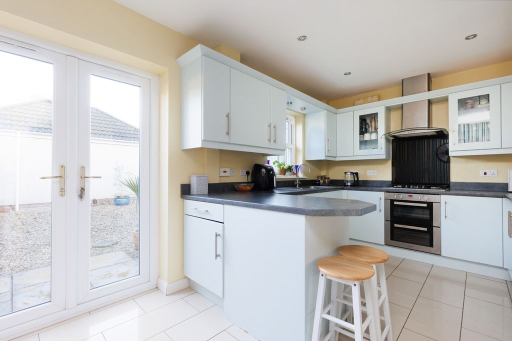 Property photo 2 of 21 4735753