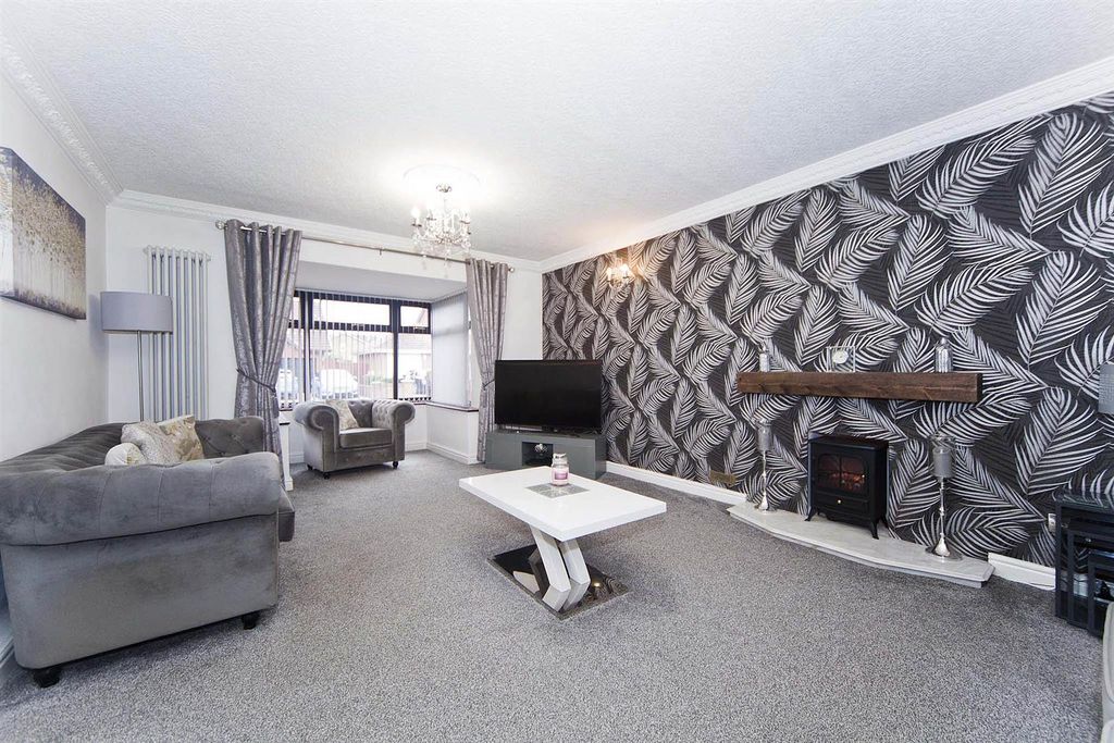 Property photo 2 of 38